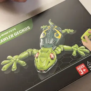 Gecko grimpant mural FANPROMS, lézard télécommandé rechargeable aux yeux lumineux,